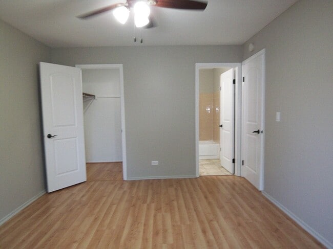 Building Photo - 1546 Williamsburg Dr