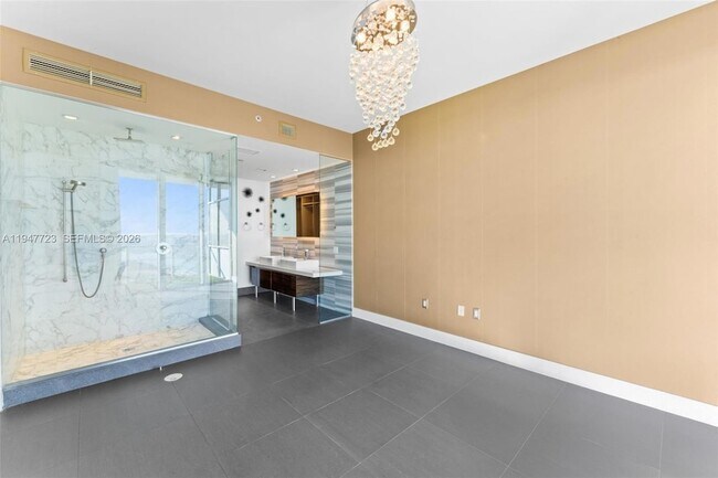 Building Photo - 1100 Biscayne Blvd