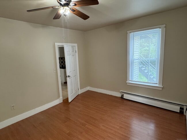 Building Photo - 2 Pomeroy Pl