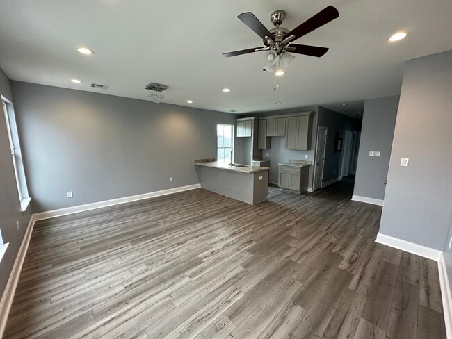 Building Photo - 1522 Sere St