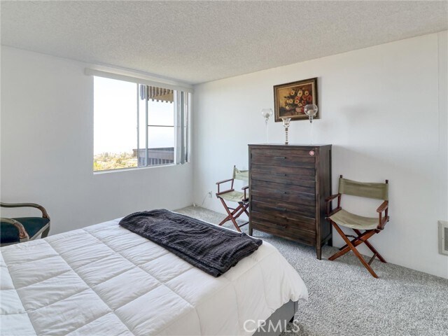 Building Photo - 6542 Ocean Crest Dr
