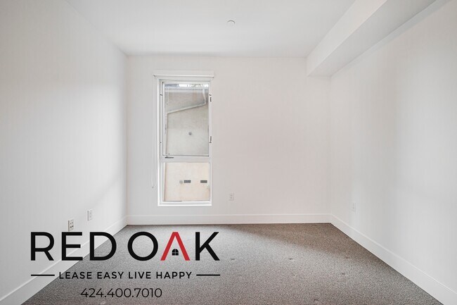 Building Photo - 1168 S Barrington Ave