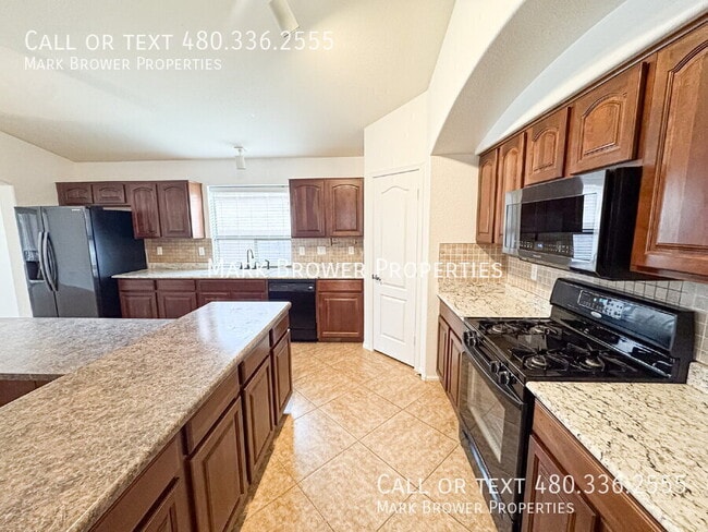 Building Photo - 21657 Dietz Dr