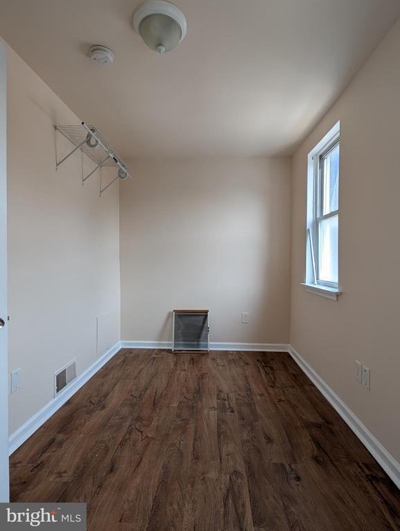 Building Photo - 2546 Tulip St