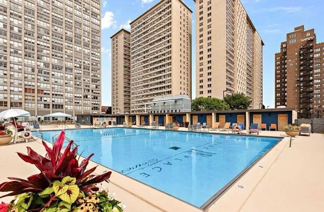 Building Photo - 655 W Irving Park Rd