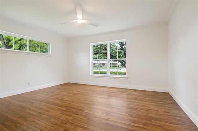 Building Photo - 705 Tarryall Dr