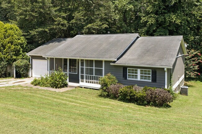 Building Photo - 3045 Wildflower Ln SW