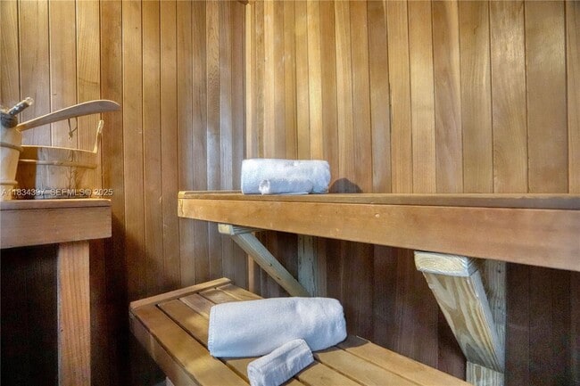 Building Photo - 13300 Biscayne Bay Terrace