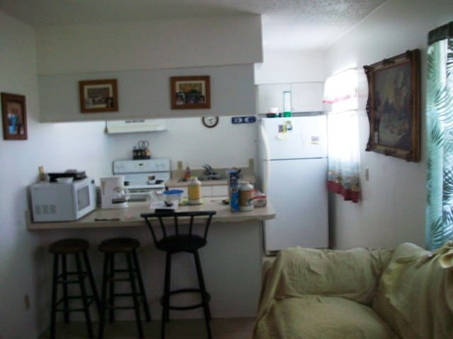 Interior Kitchen - Pearly Sands