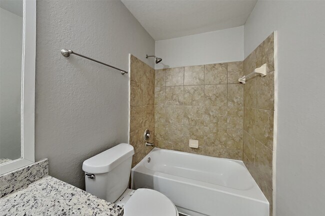 Building Photo - 6431 Hardwood Dale Way Dr