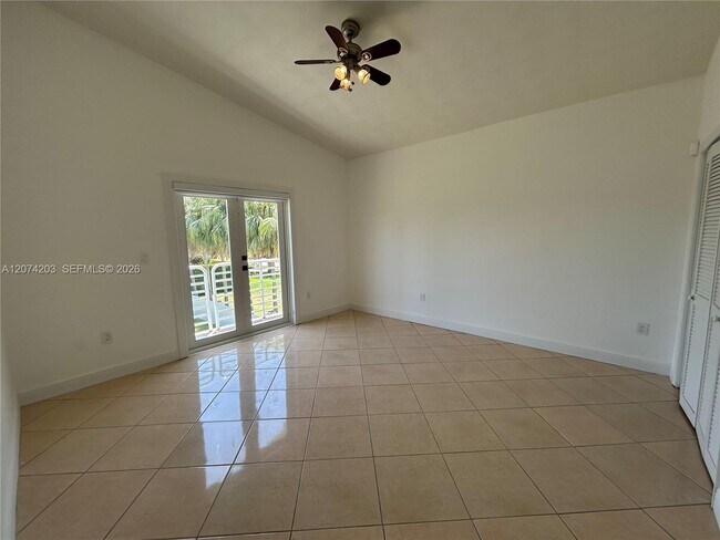 Building Photo - 6611 SW 99th Ave