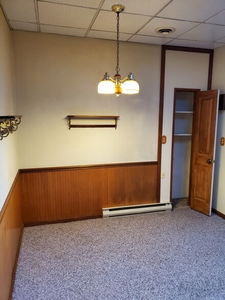 Building Photo - 111 Kirtley Strasse