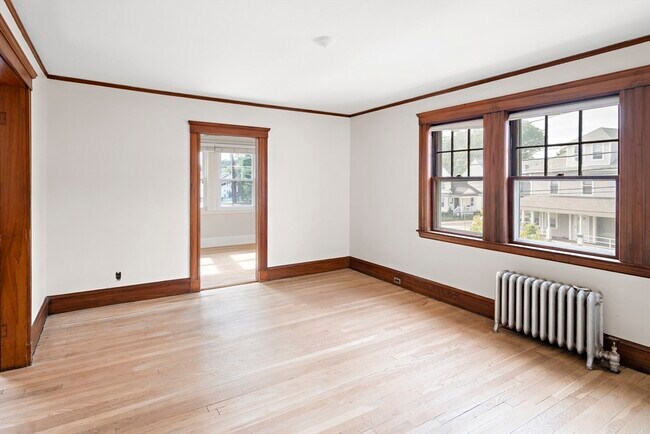 Primary Photo - 51 Brock St