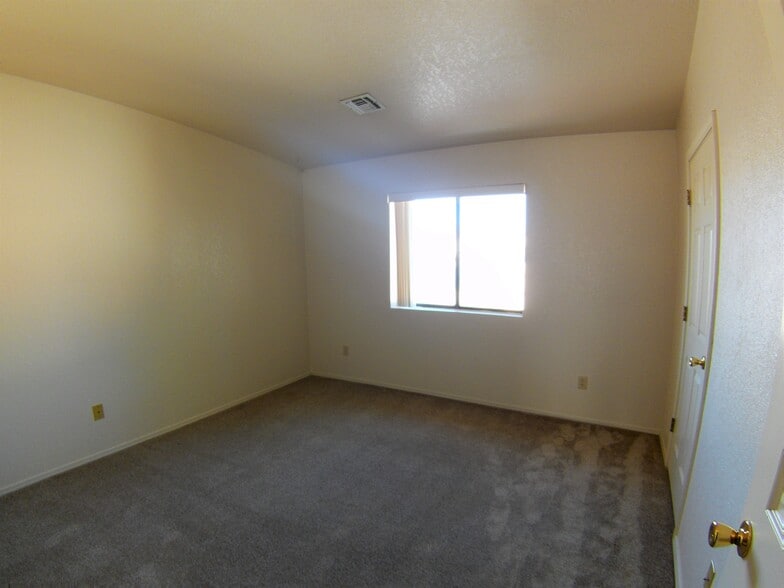 2nd master bedroom - 3400 Sunriver Rd