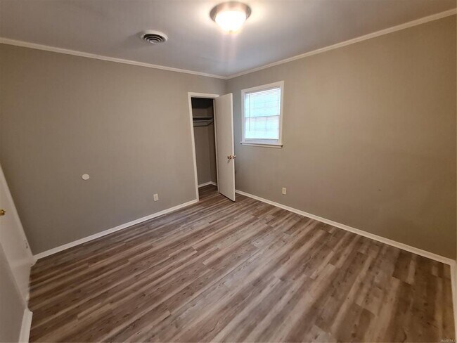 Building Photo - 1128 Karen Rd