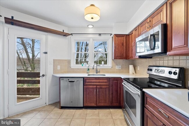 Building Photo - 11146 Beaver Trail Ct