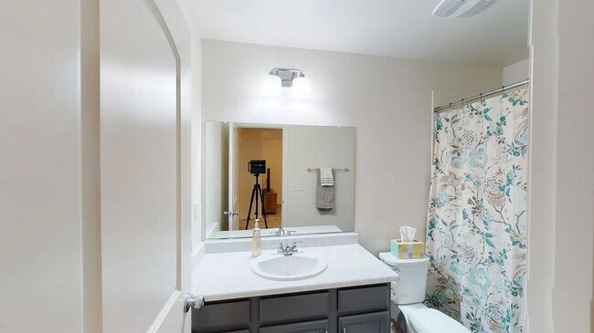 Building Photo - 6060 N Netherland Ct