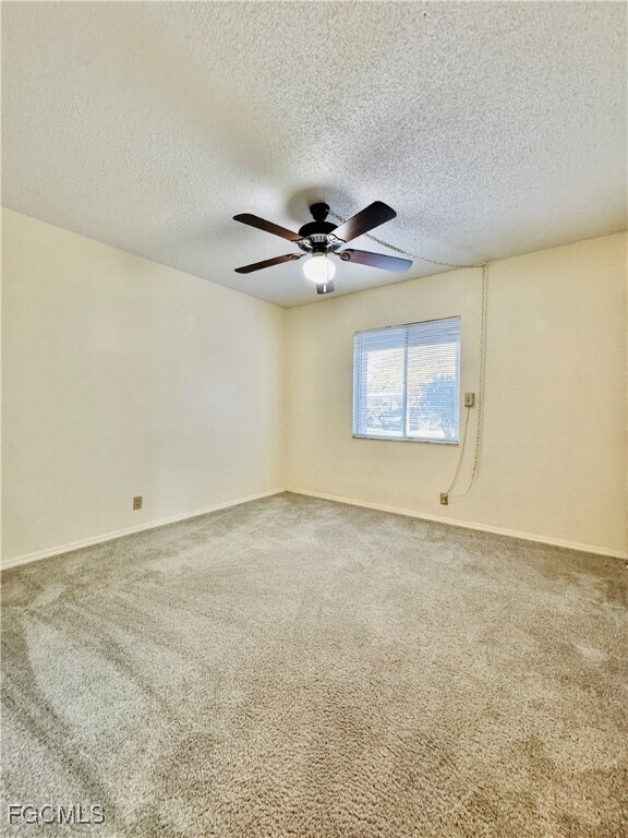 Building Photo - 2264 Winkler Ave