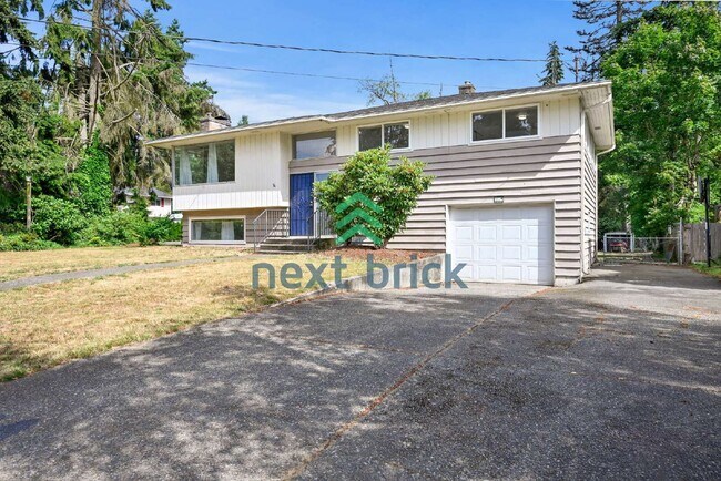 Building Photo - Charming 3-Bedroom Edmonds Home with 2 Full Baths and Spacious 1982 Sq. Ft. Living Space!