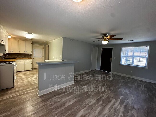 Building Photo - 3628 Firethorn Dr