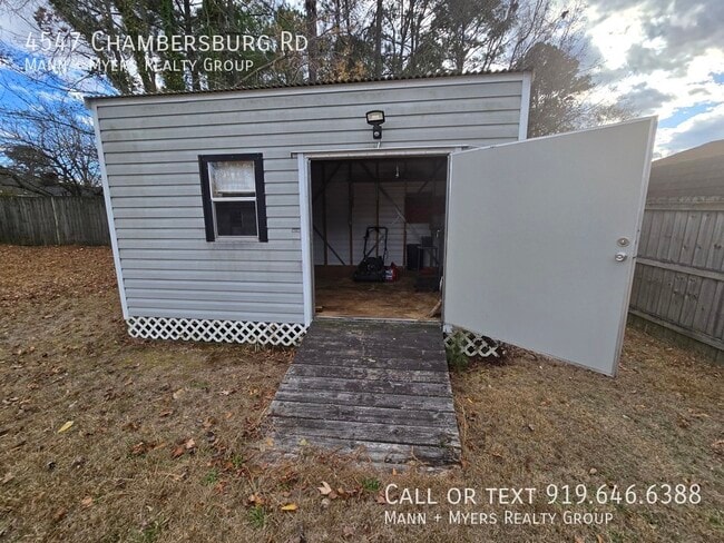 Building Photo - 4547 Chambersburg Rd