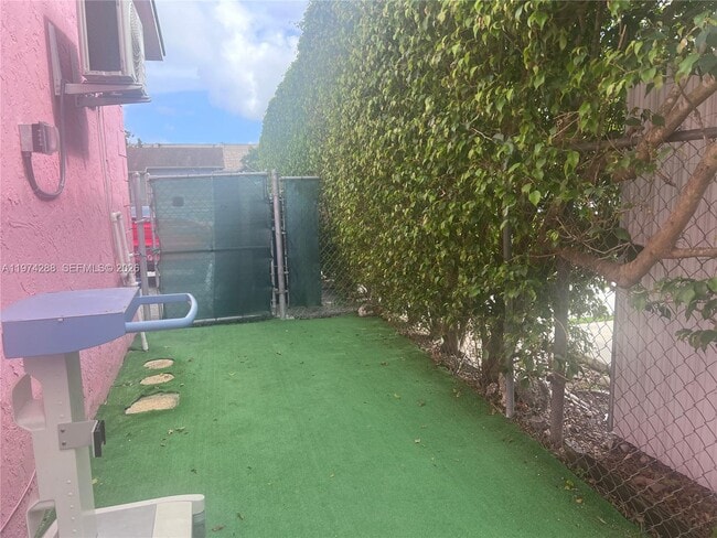 Building Photo - 26120 SW 130th Ave