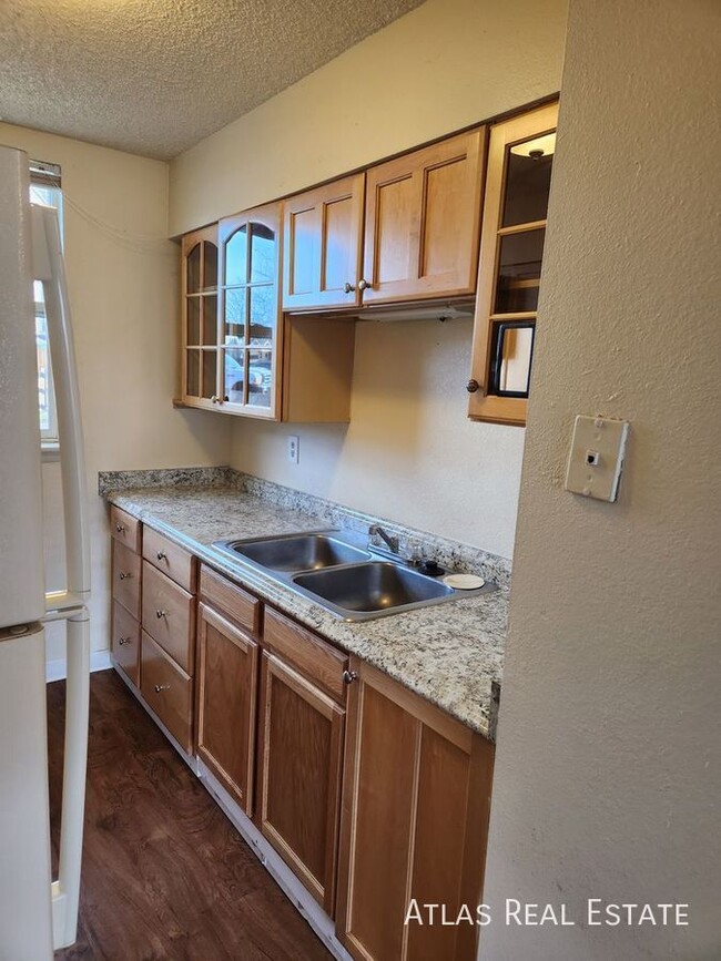 Primary Photo - ONE MONTH FREE RENT IF MOVED IN BY 2/20! C...