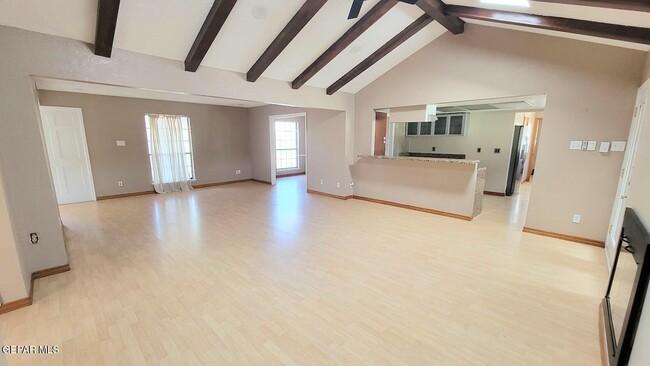 Building Photo - 6836 Orizaba Ave