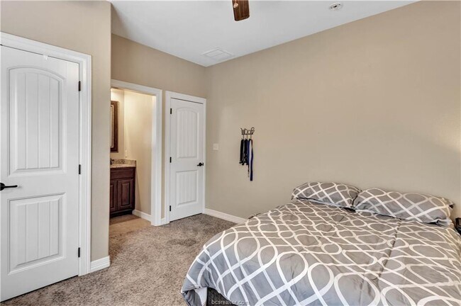 Building Photo - 1001 Welsh Ave