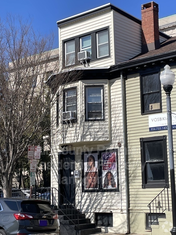 Building Photo - 48 W Lafayette St