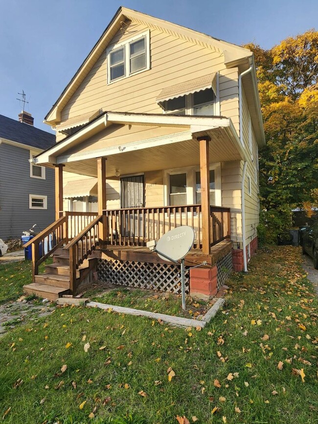 Building Photo - 13611 Chapelside Ave