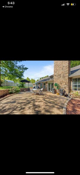 Building Photo - 2205 Cardinal Rd