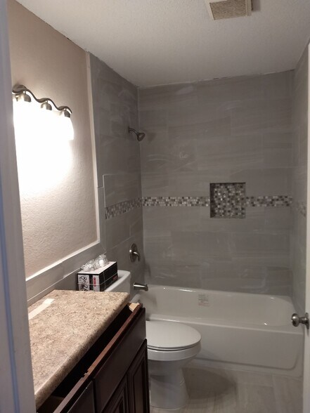 Building Photo - 4720 Berkley Ave