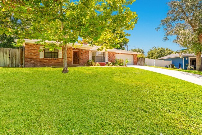 Building Photo - Charming 3BR/2BA Single-Family Home in Por...