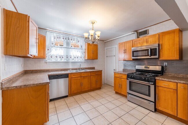 Building Photo - 6405 S Tripp Ave