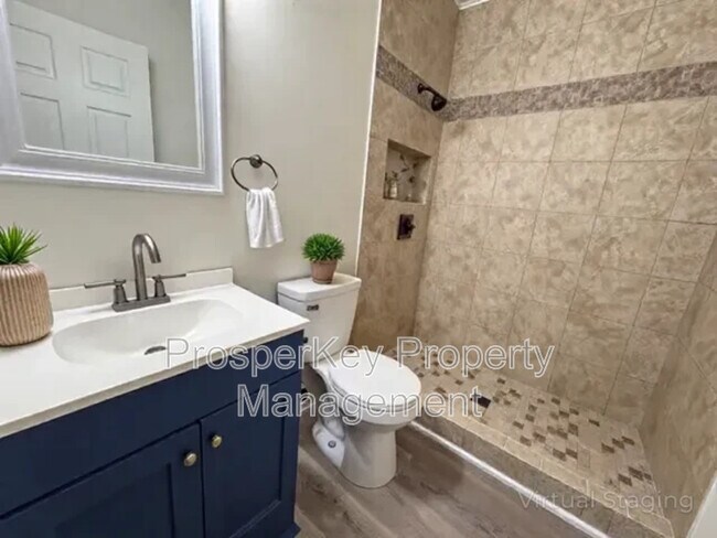 Building Photo - 748 Barrett Ave