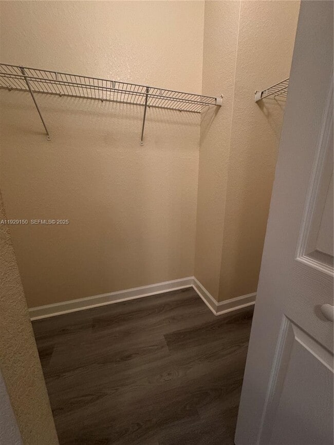 Building Photo - 12440 Emerald Creek Manor