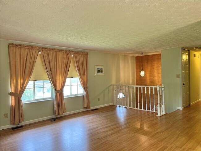 Building Photo - 6775 Windfaire Dr