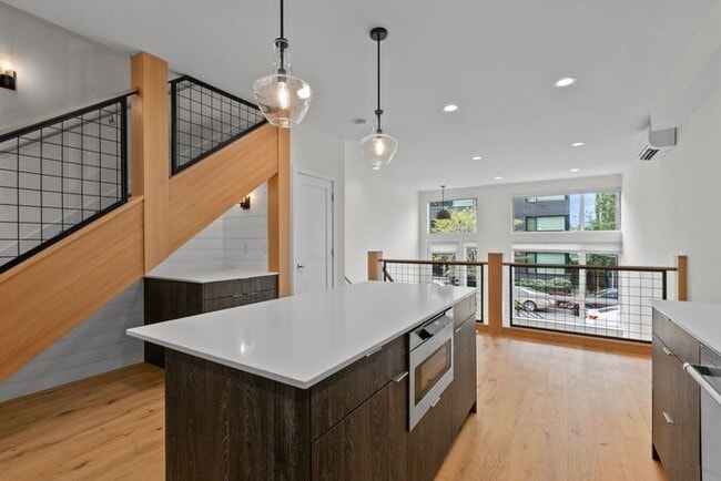 Building Photo - ULTRA-MODERN Townhome w/AC and Views in the Heart of Eastlake!