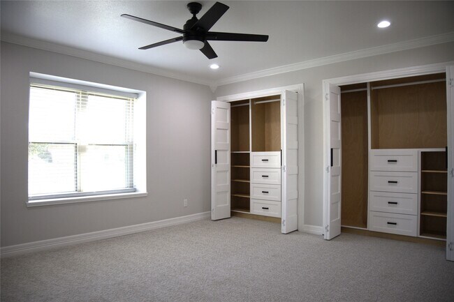 Building Photo - 10203 Huntington Way Dr
