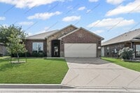Building Photo - 513 Wedgwood Dr