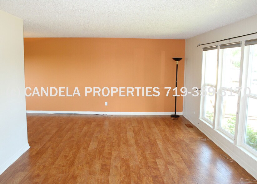 Building Photo - 3474 Oak Creek Dr W