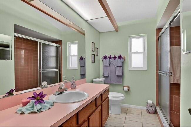 Building Photo - 6068 Swallow Dr