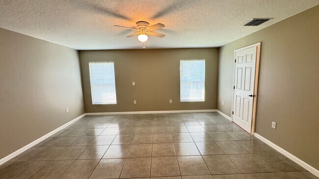 Building Photo - 851 San Filippo Dr SE