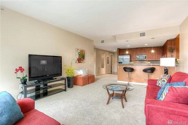 Building Photo - 1515 Dock St