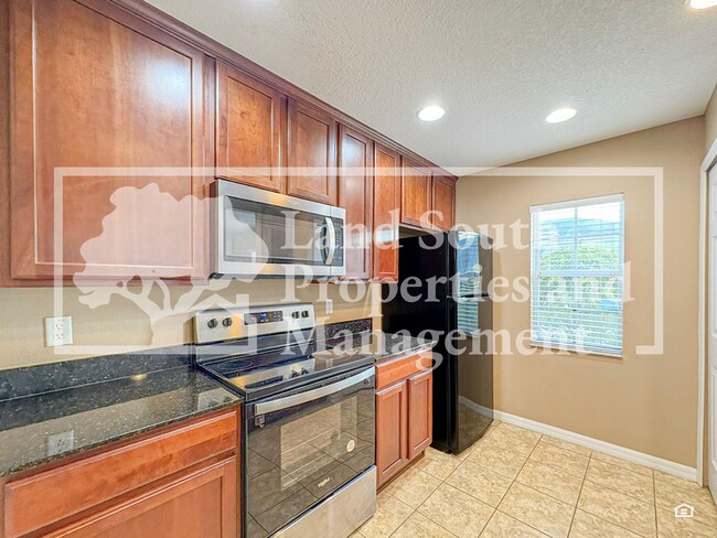 Building Photo - 5432 River Rock Rd