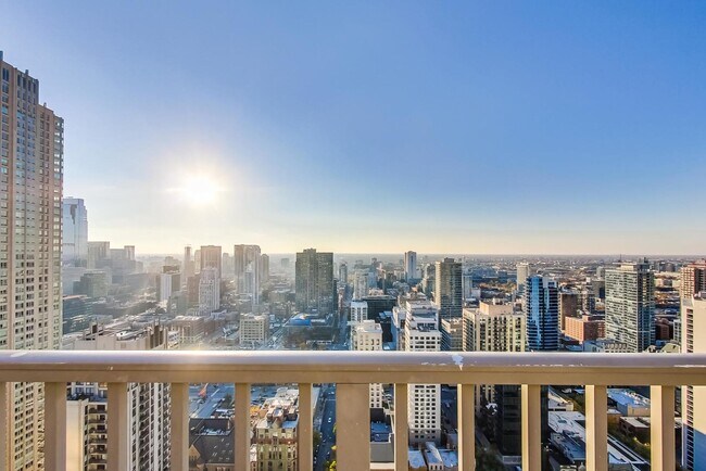 Building Photo - 2 E Erie St