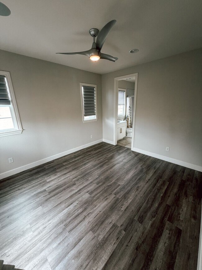 Building Photo - 1329 Bayberry View Ln