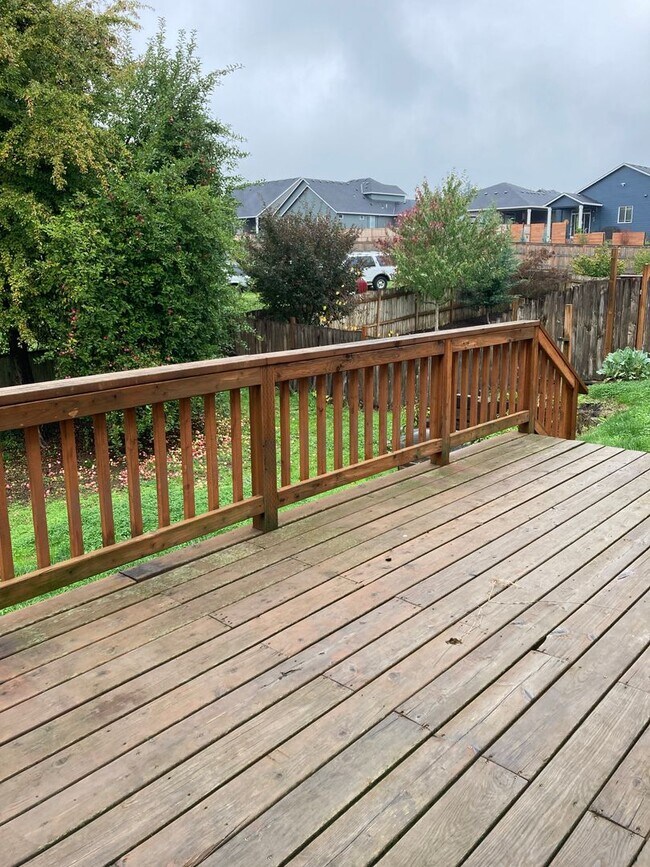 Building Photo - 2 Story Home in Lafayette - Showings Start 4/2