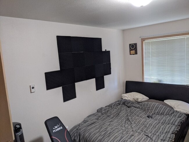 Building Photo - 2 Bedroom 1 Bath Condo in Cordata Area!